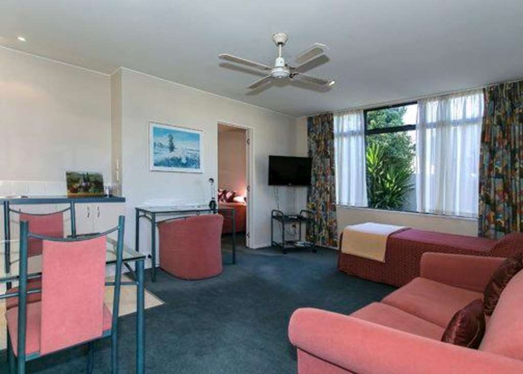 Academy Motor Inn Tauranga Room photo